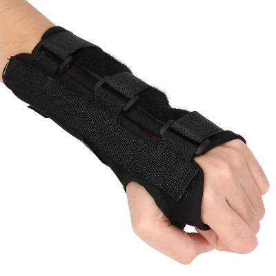 Picture of Carpal Tunnel'S Wrist Brace Splint For Left And Right Hand Gives Relieves Out Of Night'S Sleep And Gives Pain - Free Size