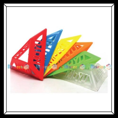 Picture of MOYU plastic cube stand , very fancy