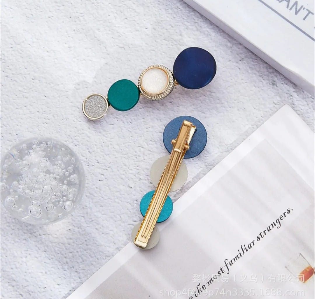 Picture of 4 Pce Fashion Women Pearl Hair Accessories Candy Color Fancy Bobby Hair Pin Decorative Hair Clips for Girls - Multicolor