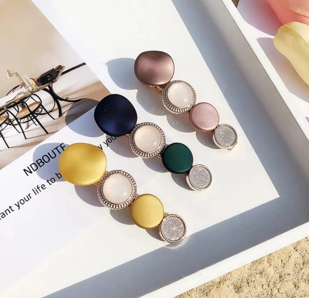 Picture of 4 Pce Fashion Women Pearl Hair Accessories Candy Color Fancy Bobby Hair Pin Decorative Hair Clips for Girls - Multicolor