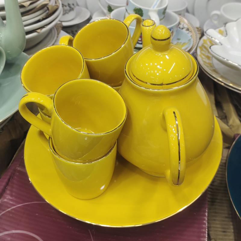 Picture of Fine Ceramics 8 Pcs Tea Pot Set with 6 Mug & 1 Tea Pot.