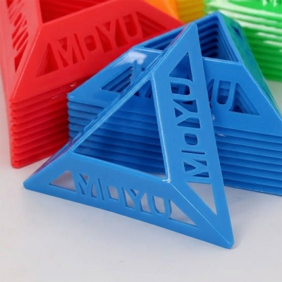 Picture of MOYU plastic cube stand , very fancy