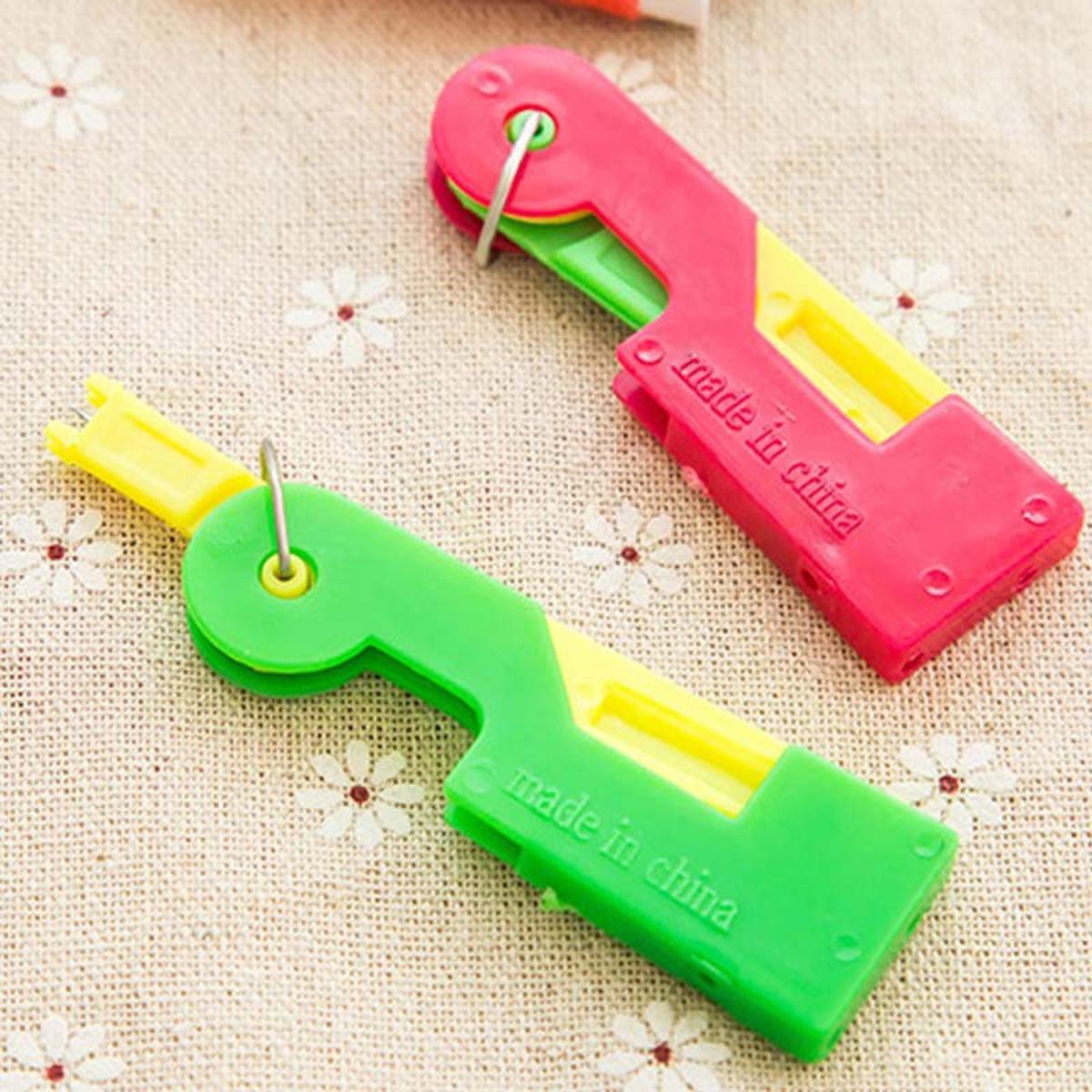 Picture of Elderly Use Needle Thread Guide Tool Automatic Skillful Sewing Needle Device