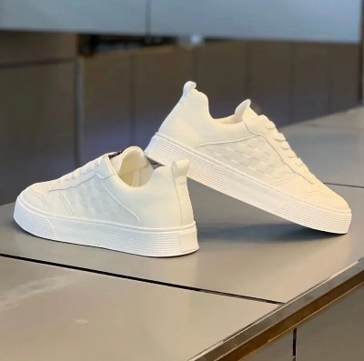 Picture of Stylish and Fashionable Winter and Summer Exclusive Sneakers Converse Shoes for Men