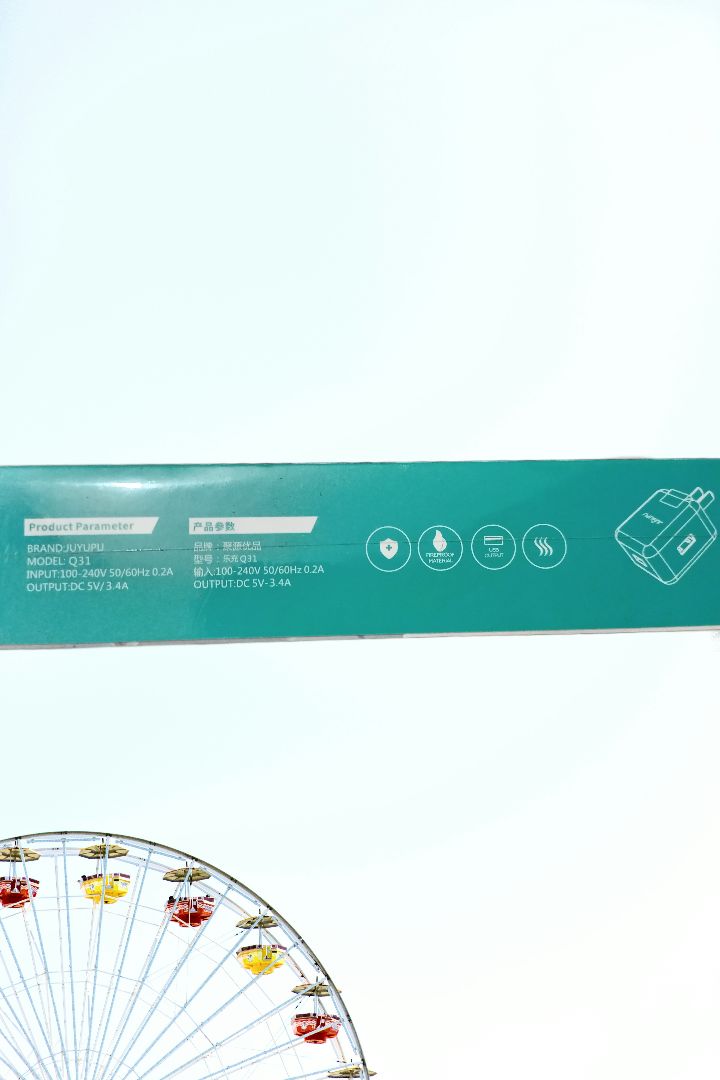 Picture of JUYUPU Q31 3.4A 1in 3 usb port Fast Charger Adapter For  SAMSUNG iphone OPPO Vivo Xiaomi Realme Oneplus Motorola Honor  Quick Charge adaptor 3.4A Q31 For iPhone Android - White