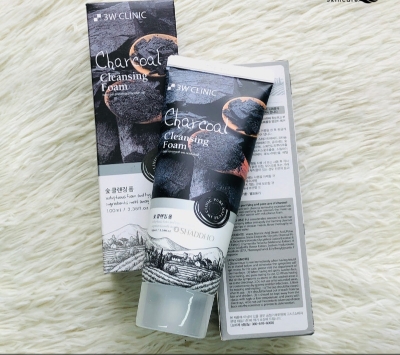 Picture of 3W Clinic Charcoal Moisturizing & Smooth Skin Cleansing Foam- Face Wash (100ml) - Black,Fresh