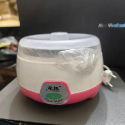 Picture of (Doi) Yogurt Maker-Automatic Stainless Steel - ABS + PP - 220-240V - 15W - 1L Capacity - On/Off Switch - Light Indicator - 7-9 Hours Preparation Time (Pink)