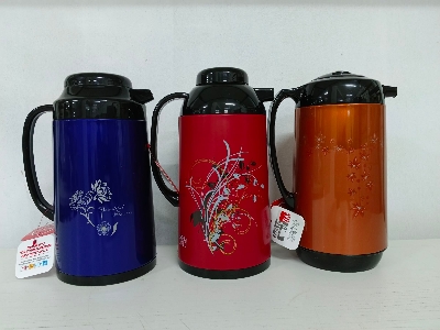 Picture of 1 liter metallic body vacuum push flask mixed color