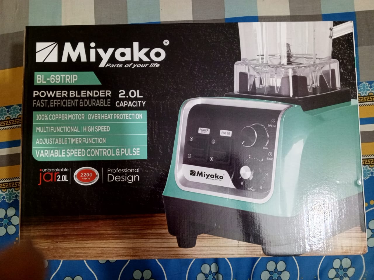 Picture of 2200 WATT Miyako commercial blender BL-069TRIP