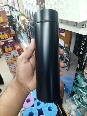 Picture of 500ml Temperature Display Vacuum Insulated Water Bottle (Black)
