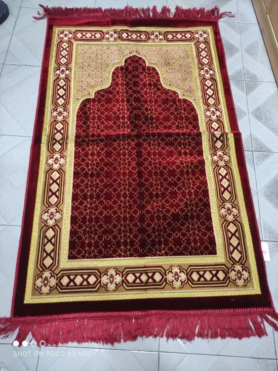 Picture of Multi-Colour Velvet Jaynamaz- Made in Turkey