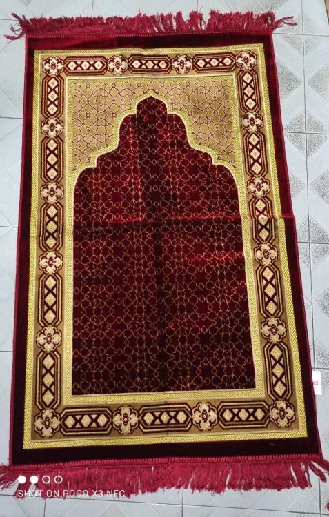 Picture of Multi-Colour Velvet Jaynamaz- Made in Turkey