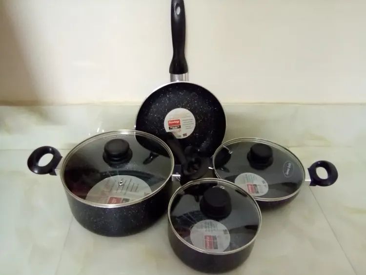 Picture of Prestiege Granite Coated 7 Pcs Induction Cookware Set For Superior Release -1Pc Casserol, 1Pc Fry pan, 1Pc Karai, 1Pc Milk pan and 3 lids Gift And Home Use
