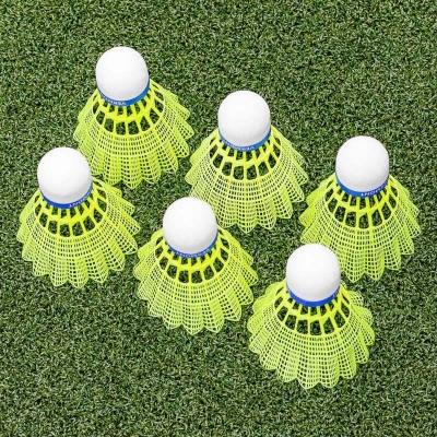 Picture of Golden Wing G39 Batmeminton Shuttlecocks  Plastic Cork 6 Ps Green