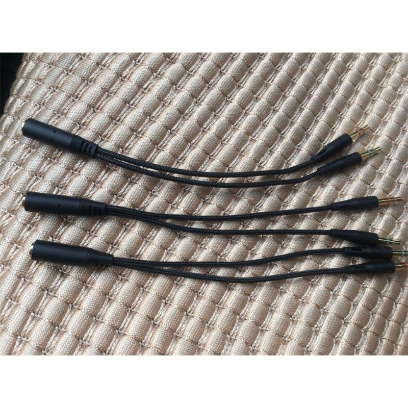 Picture of 3.5mm AUX Audio Cable Splitter Cable Y-Splitter 1 Female to 2 Male Earphone line Black
