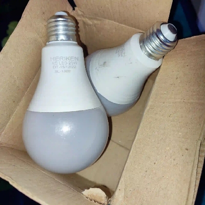 Picture of Buy 1 get 1 free Energy savings 20 Watt LED Light best quality 2 ps Only Patch System Base E-27 White