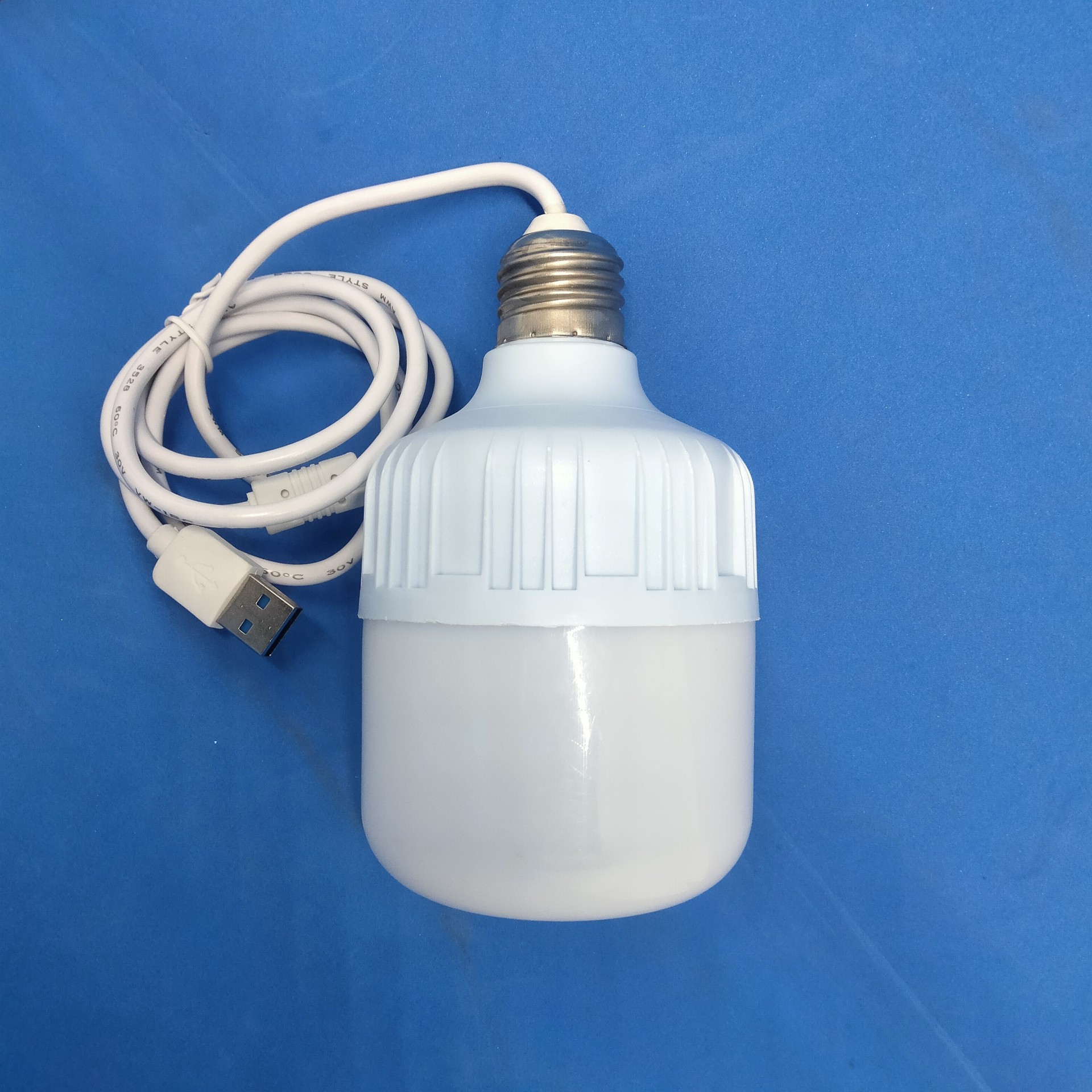 Picture of Portable USB LED Light 5V 20 Watt Power Bank Led Bulb White