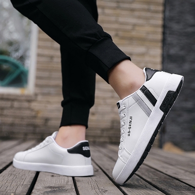 Picture of Versatile -Stylish And Fashionable Winter And Summer Exclusive Sneakers Converse Shoes For Men - Shoe For Boys - White Shoes- Avant-garde