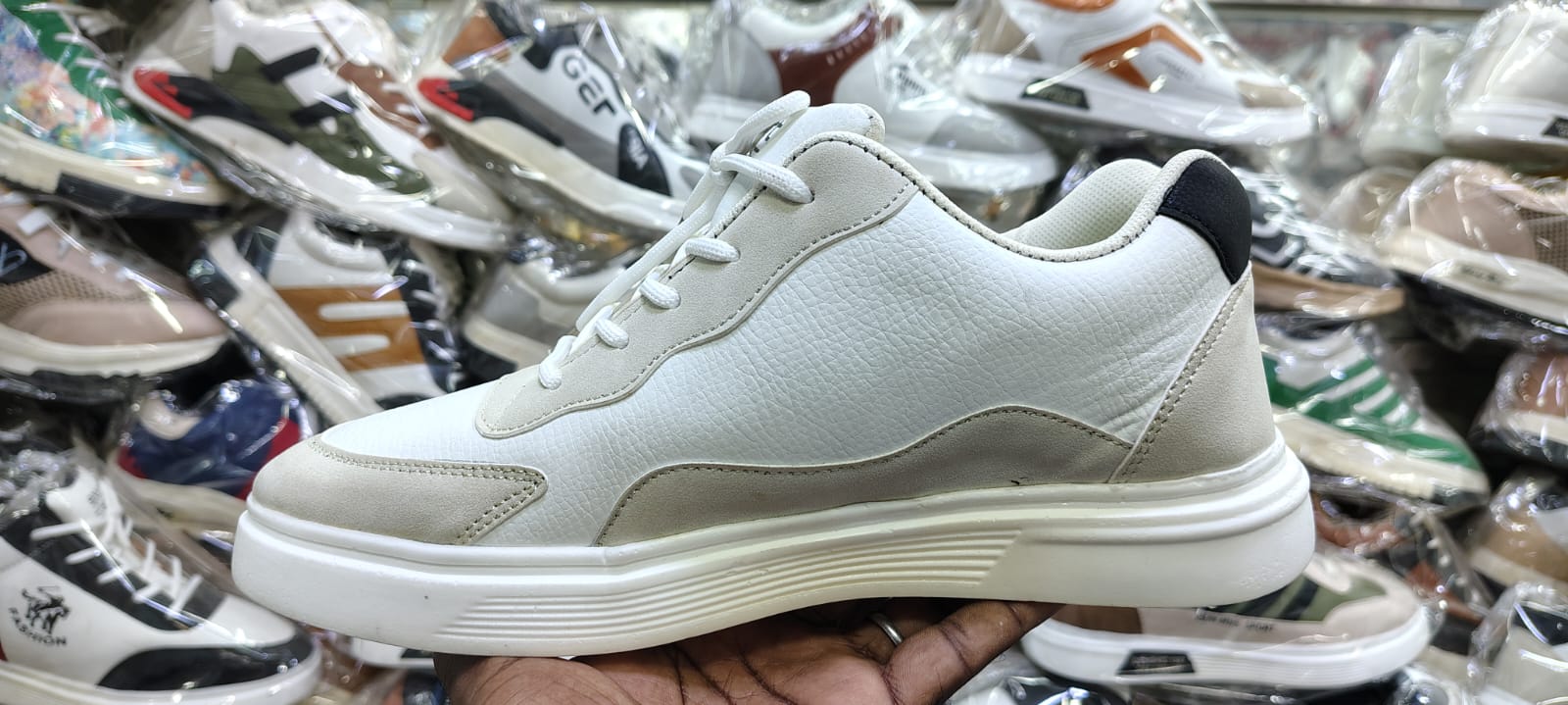 Picture of Indispensable -Hot Collection Stylish and Fashionable Winter and Summer Exclusive Sneakers Converse Shoes for Men- Innovative