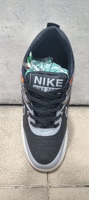 Picture of Hot Collection Stylish and Fashionable Low Top Summer and Winter Exclusive Converse Sneakers for Men - Comfortable and Suitable for All Seasons