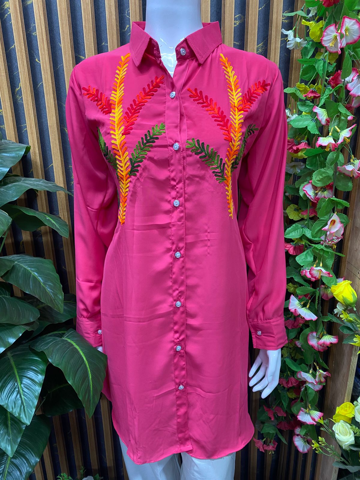 Picture of Stylish Kashmiri Cotton Tops for Women. Stylish Kashmiri Cotton Kashmiri Kurta / Short Kamiz for Women