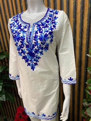 Picture of Stylish Kashmiri Cotton Tops for Women. Stylish Kashmiri Cotton Kashmiri Kurta / Short Kamiz for Women