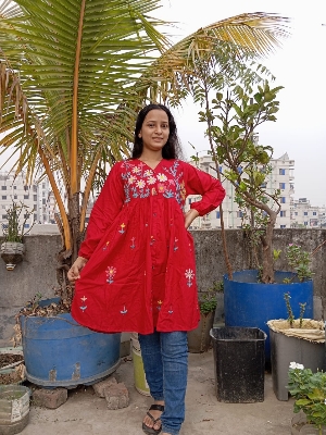 Picture of Stylish Kashmiri Cotton Tops for Women. Stylish Kashmiri Cotton Kashmiri Kurta / Short Kamiz for Women