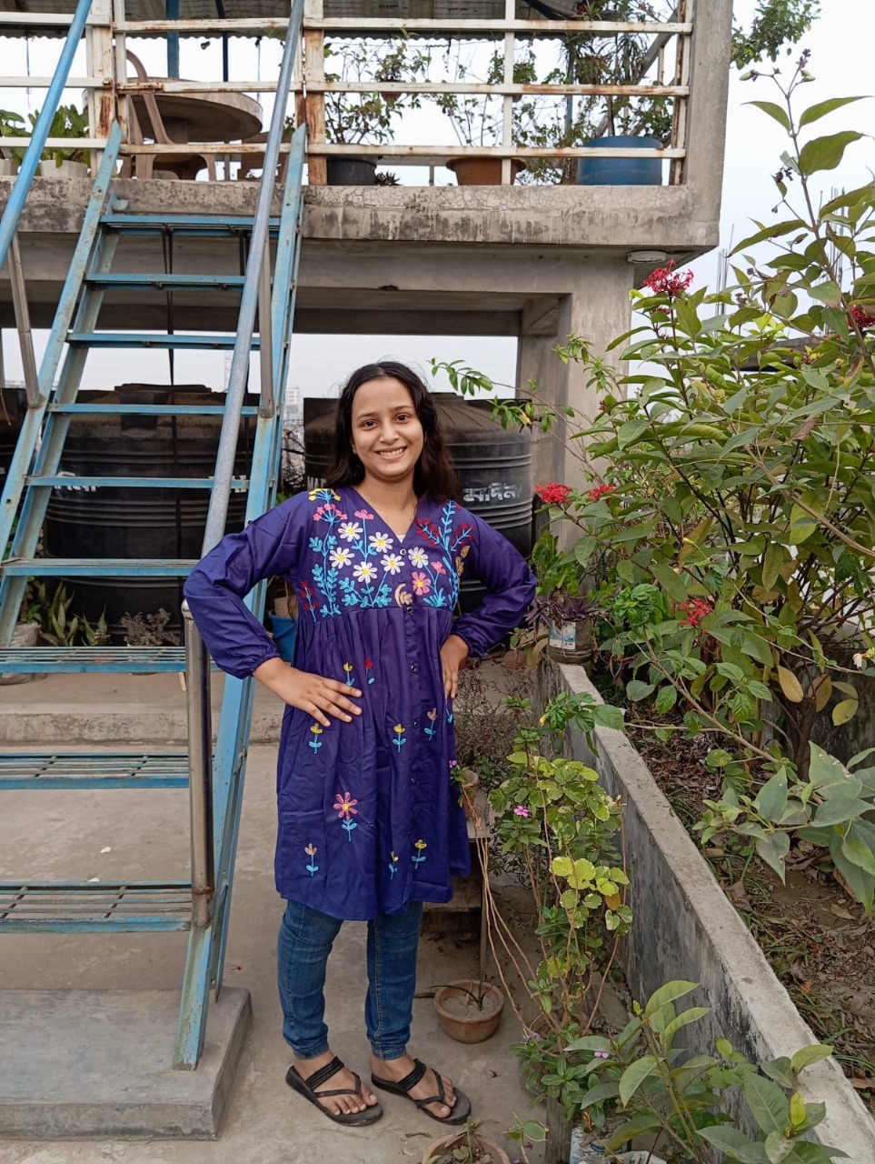 Picture of Stylish Kashmiri Cotton Tops for Women. Stylish Kashmiri Cotton Kashmiri Kurta / Short Kamiz for Women