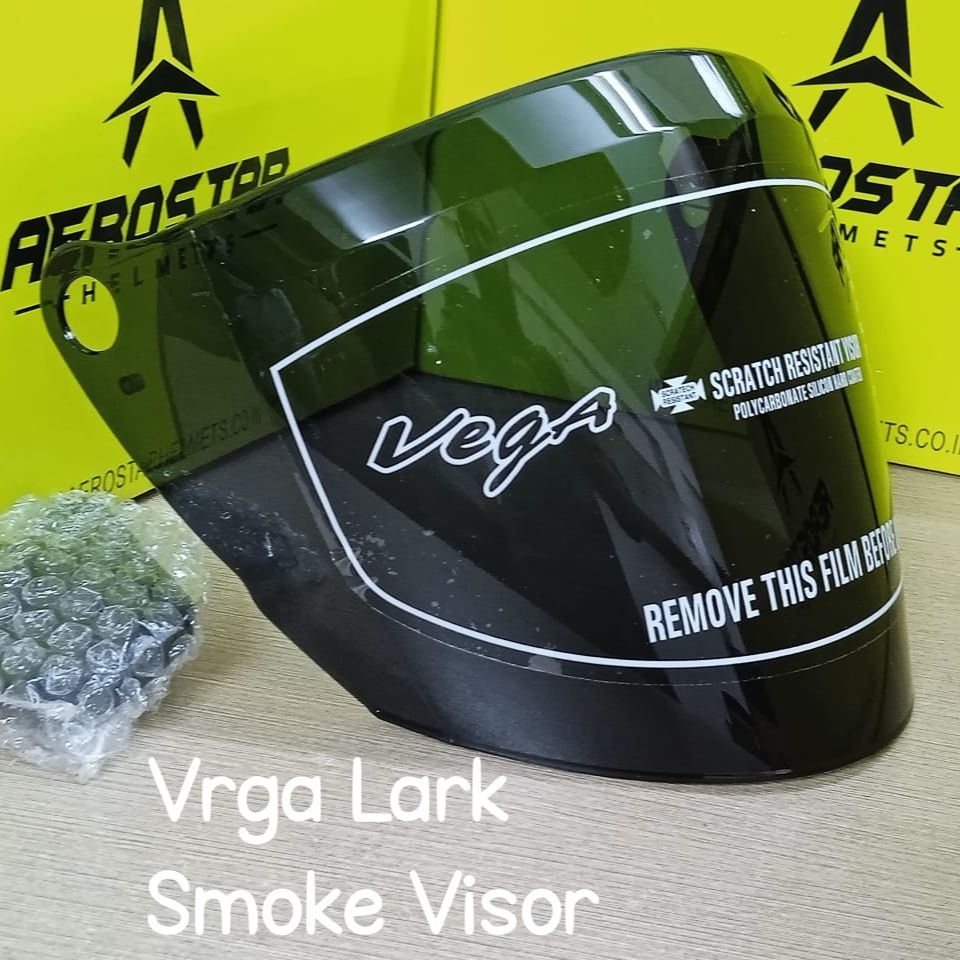 Picture of Vega Lark Black And Smoke Visor (Black)