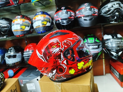 Picture of FULL FACE BIKE STUDDS THUNDER HELMET FOR BIKE RIDER (Black)