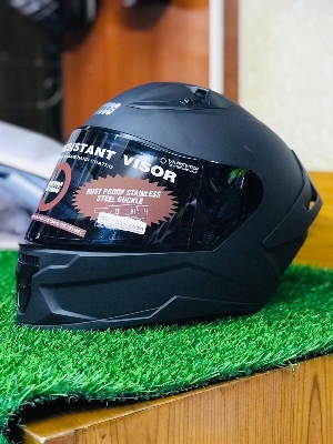 Picture of Studds Raider Super Isi Certified Full Face Helmet for Motorcycling with Spoiler&Clear Visor (Black-L) (Matte Black)