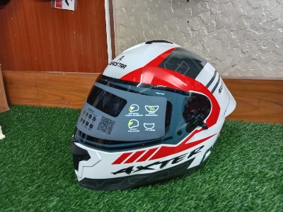 Picture of AEROSTAR AXTER Full Face Glossy Black Helmet ISI And Dot Certified (White red)