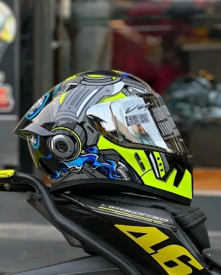 Picture of Bolt Superhero Glossy Black Green full face helmet with dual certification. (Black Green)