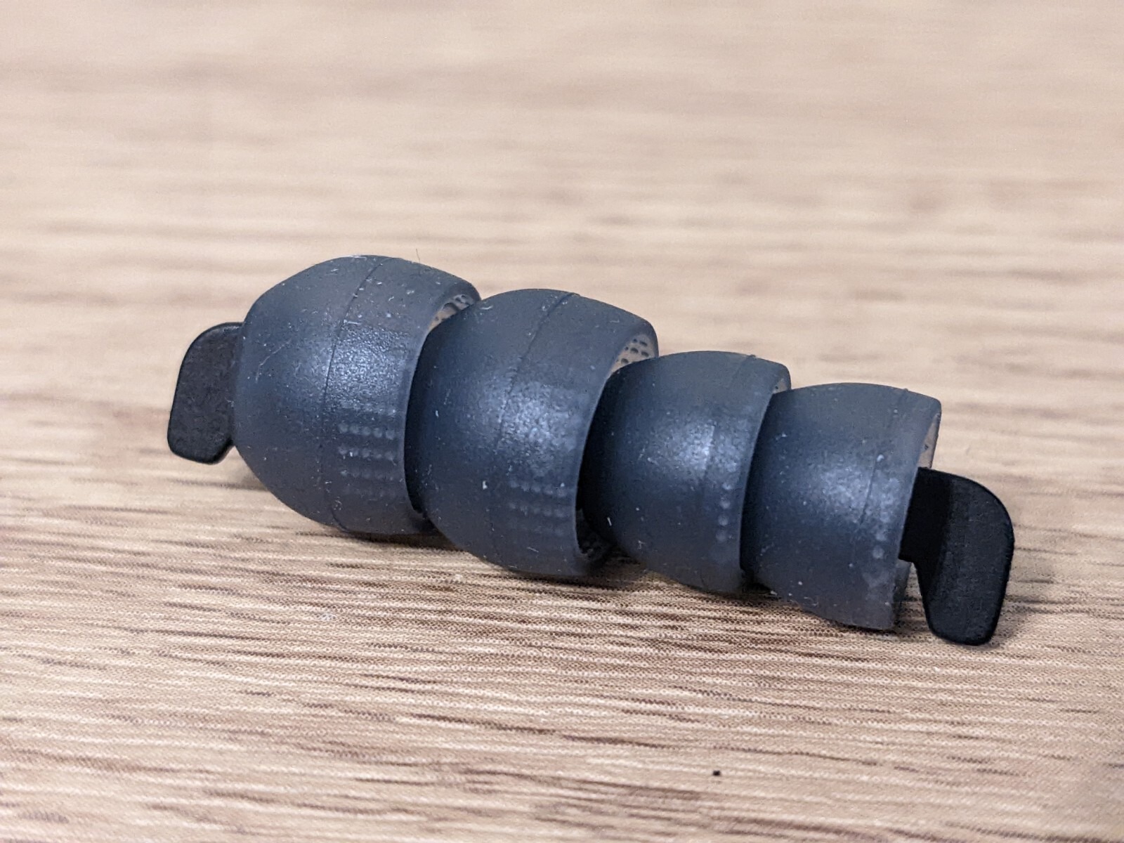 Picture of 4pcs Silicone Rubber Earbud Airpods Headphone Earphone Tips - Replacement Earpads for Comfortable Fit