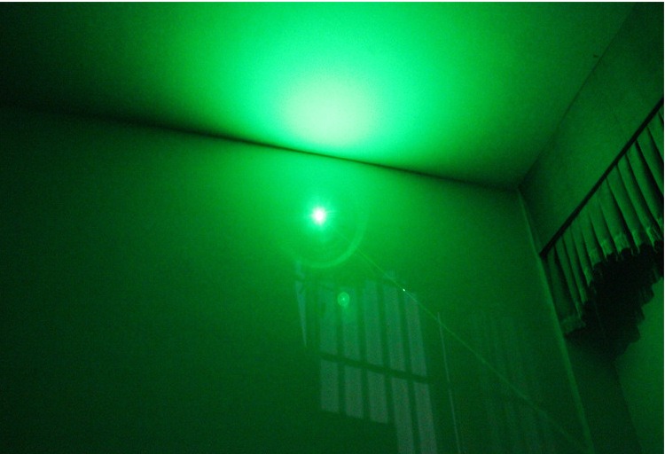 Picture of New The Green Laser Rechargeable Light