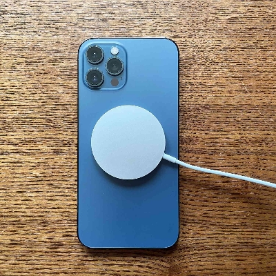 Picture of New For Apple Iphone 20W MagSafe Magnetic Wireless Charger (PD Supported)