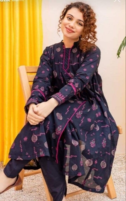 Picture of Readymade Stylish Black Color Ladies Floral Gown Set 3pis Fabric Linen Print Kurti for women - Black