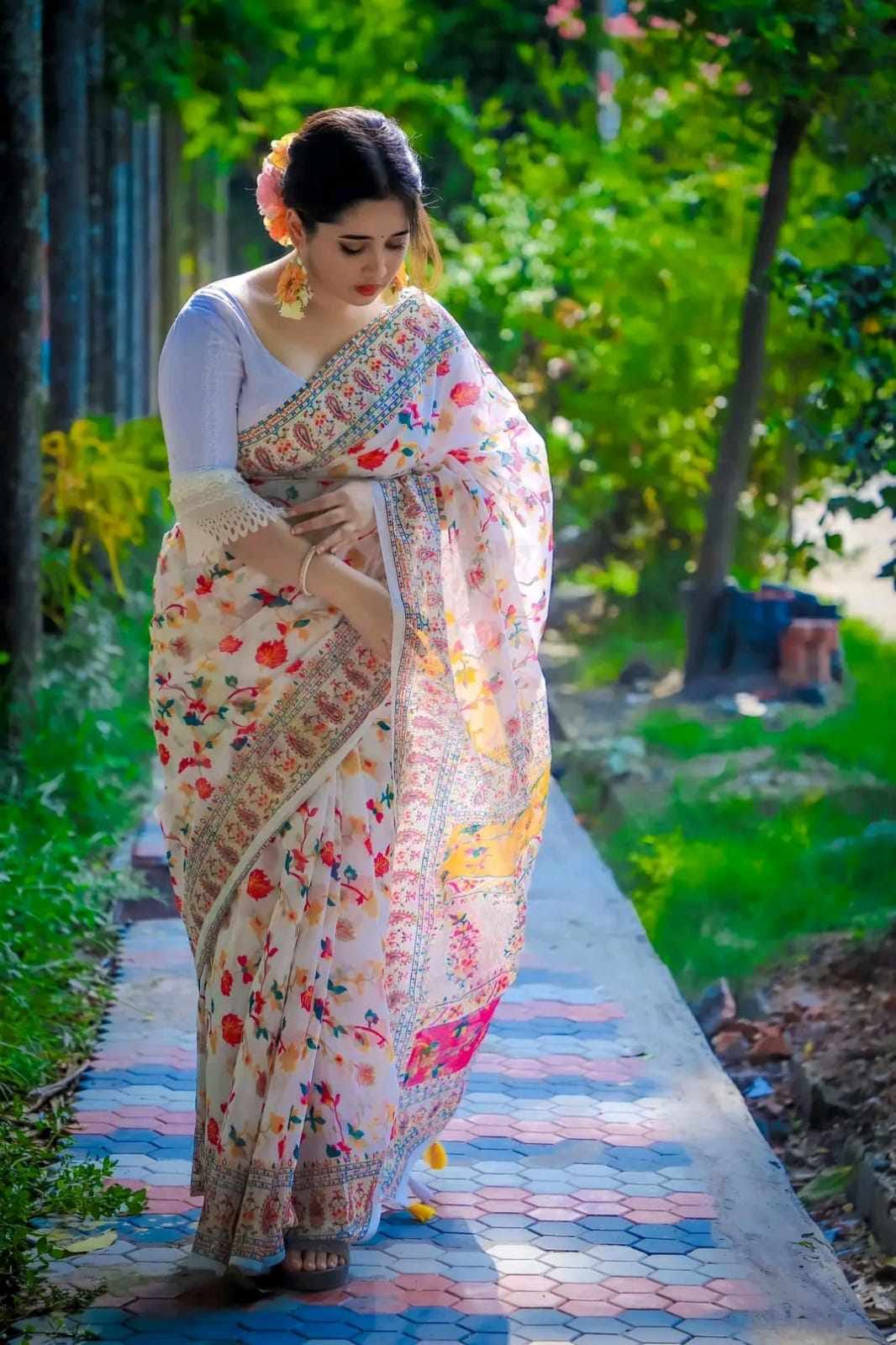 Picture of Screen Print Saree New Collection White Color Fashionable Stylish and Comfortable, Half Silk Sharee For Women - White