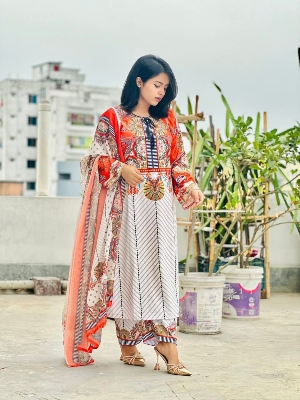 Picture of 𝐃𝐢𝐠𝐢𝐭𝐚𝐥 𝐩𝐫𝐢𝐧𝐭 𝟑𝐩𝐢𝐜𝐞𝐬 original dubai silk with full les work for women's and girls - digital pinrt