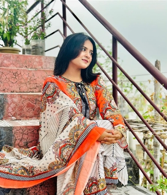 Picture of 𝐃𝐢𝐠𝐢𝐭𝐚𝐥 𝐩𝐫𝐢𝐧𝐭 𝟑𝐩𝐢𝐜𝐞𝐬 original dubai silk with full les work for women's and girls - digital pinrt