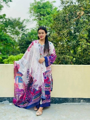 Picture of 𝐃𝐢𝐠𝐢𝐭𝐚𝐥 𝐩𝐫𝐢𝐧𝐭 𝟑𝐩𝐢𝐜𝐞𝐬 original dubai silk with full les work for women's and girls - digital pinrt