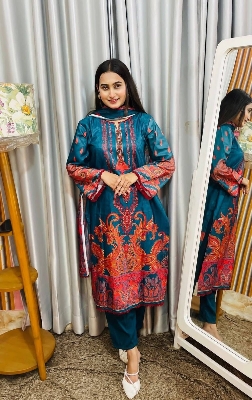 Picture of 𝐃𝐢𝐠𝐢𝐭𝐚𝐥 𝐩𝐫𝐢𝐧𝐭 𝟑𝐩𝐢𝐜𝐞𝐬 original dubai silk with full les work for women's and girls - digital pinrt