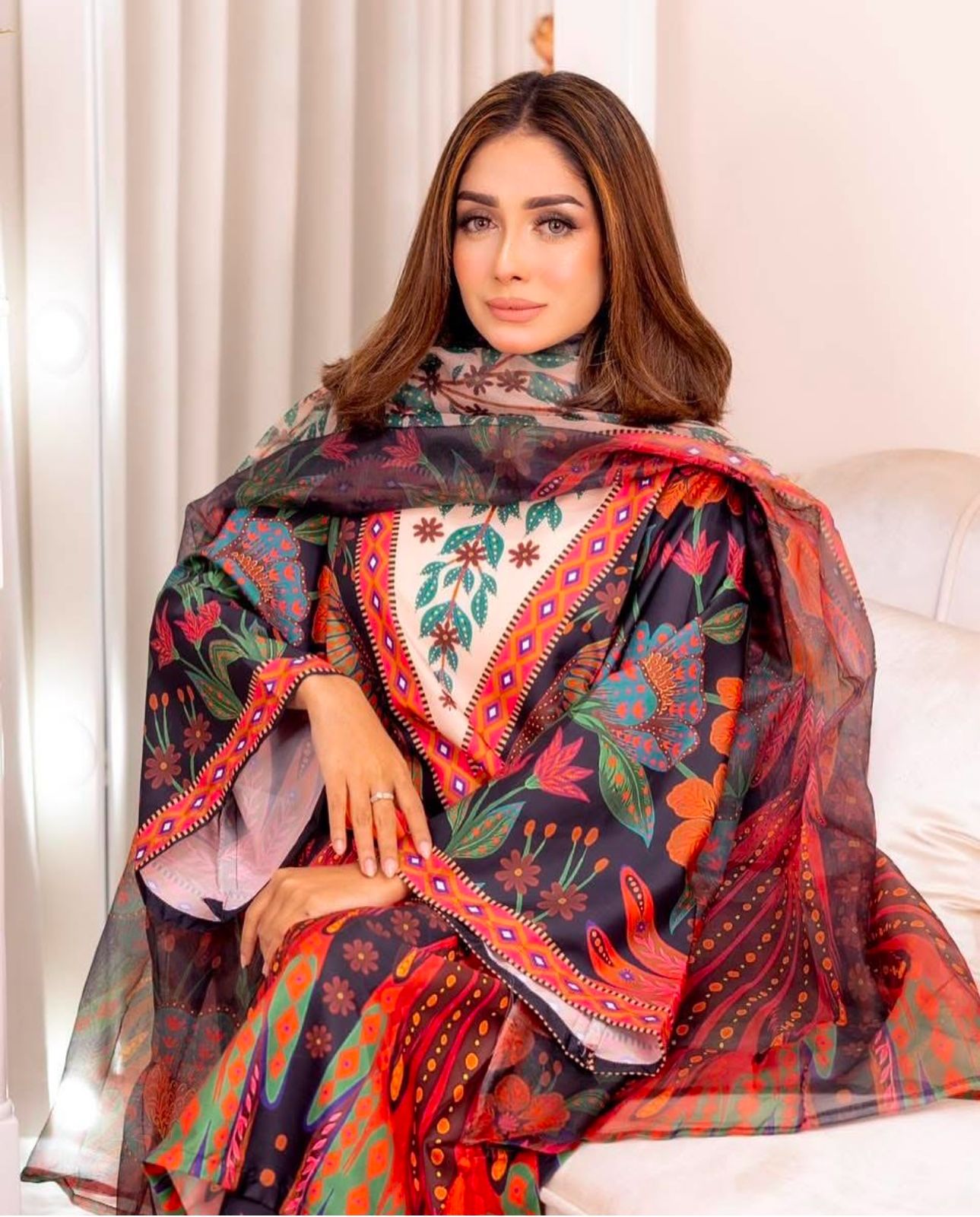 Picture of 𝐃𝐢𝐠𝐢𝐭𝐚𝐥 𝐩𝐫𝐢𝐧𝐭 𝟑𝐩𝐢𝐜𝐞𝐬 original dubai silk with full les work for women's and girls - digital pinrt