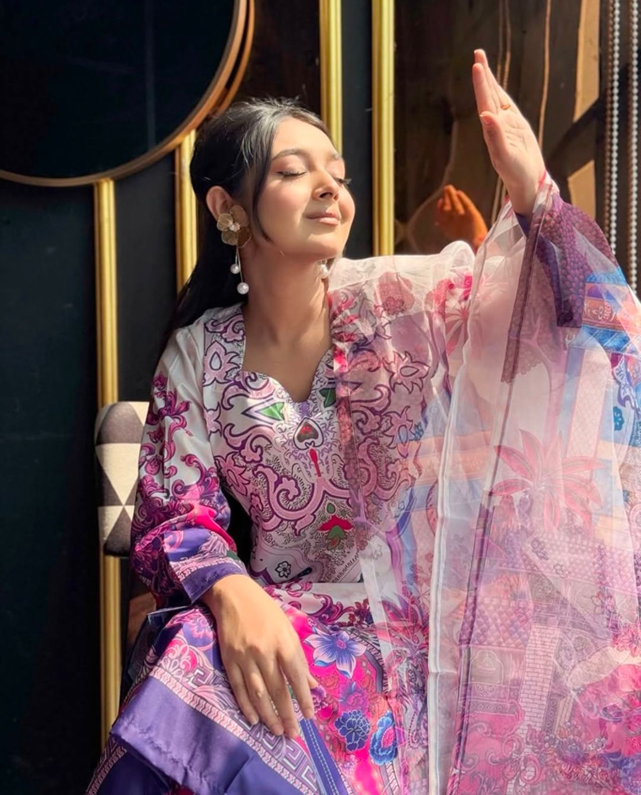 Picture of 𝐃𝐢𝐠𝐢𝐭𝐚𝐥 𝐩𝐫𝐢𝐧𝐭 𝟑𝐩𝐢𝐜𝐞𝐬 original dubai silk with full les work for women's and girls - digital pinrt