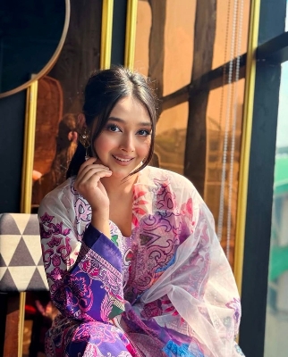 Picture of 𝐃𝐢𝐠𝐢𝐭𝐚𝐥 𝐩𝐫𝐢𝐧𝐭 𝟑𝐩𝐢𝐜𝐞𝐬 original dubai silk with full les work for women's and girls - digital pinrt