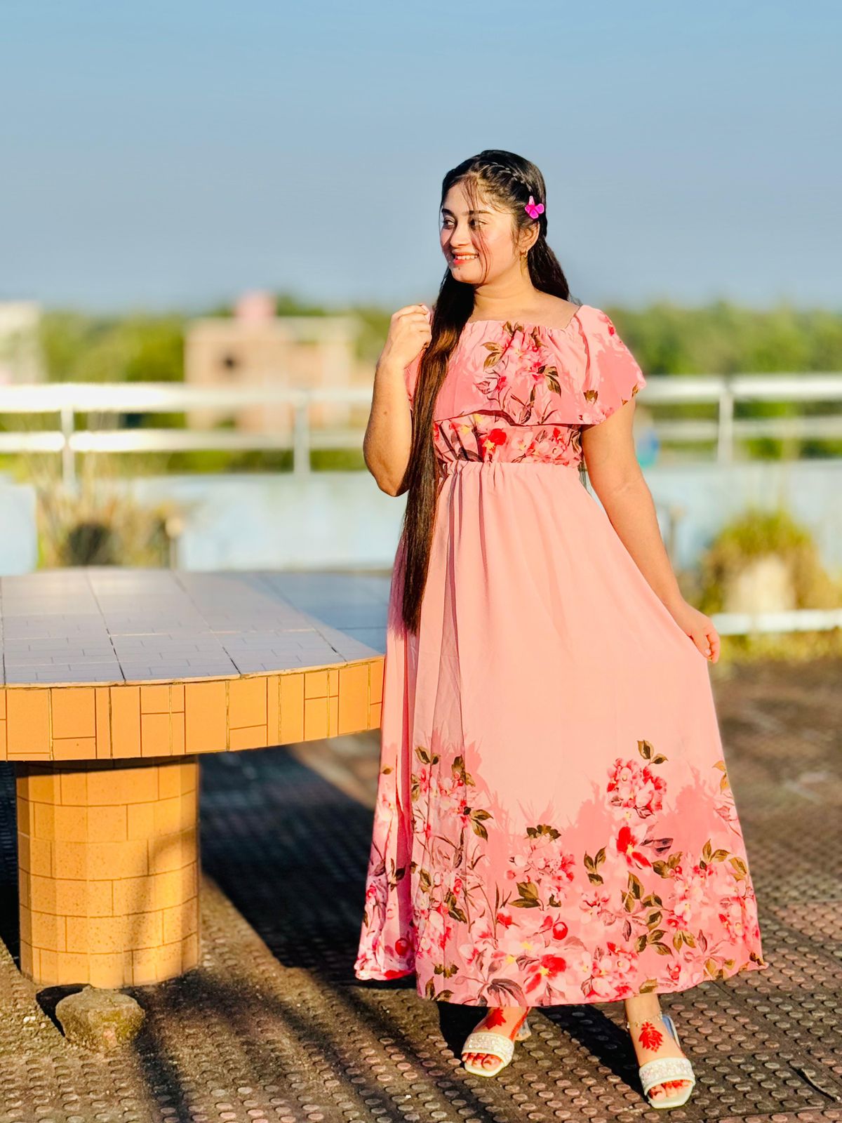 Picture of Readymade Unique  Western Fashion Ladis Long Marmaid gown Fabric Missouri Georgette style dress for women - Pink