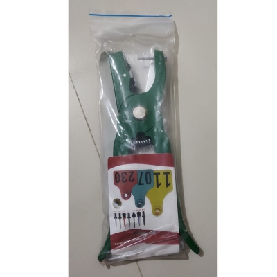 Picture of Ear Tag Applicator – Durable Livestock Tag Plier -Per Piece