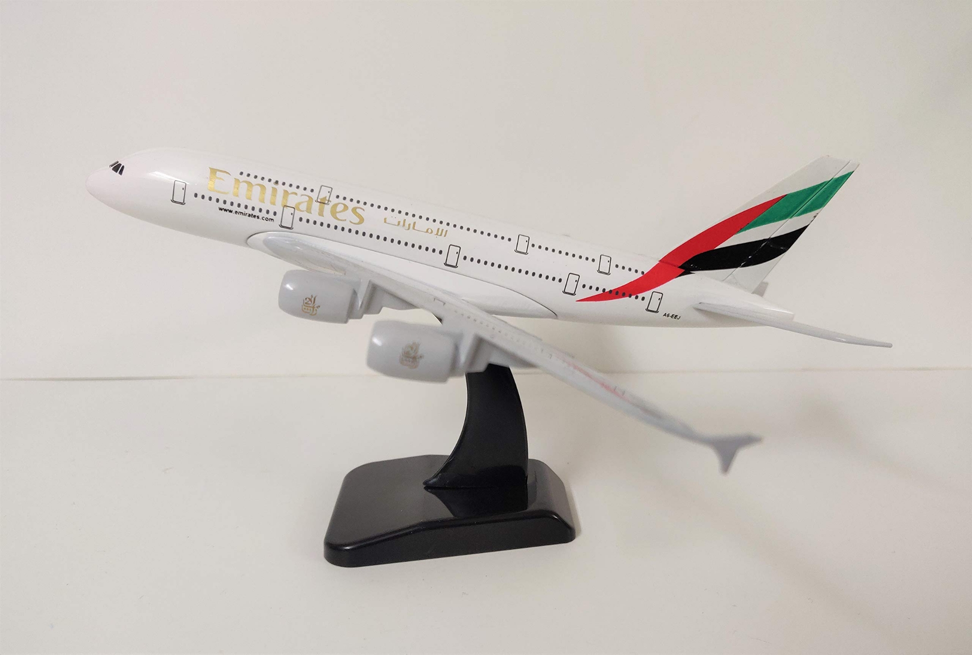 Picture of 16 cm Emirates Boeing 777-300ER Diecast Metal  Aircraft Modell