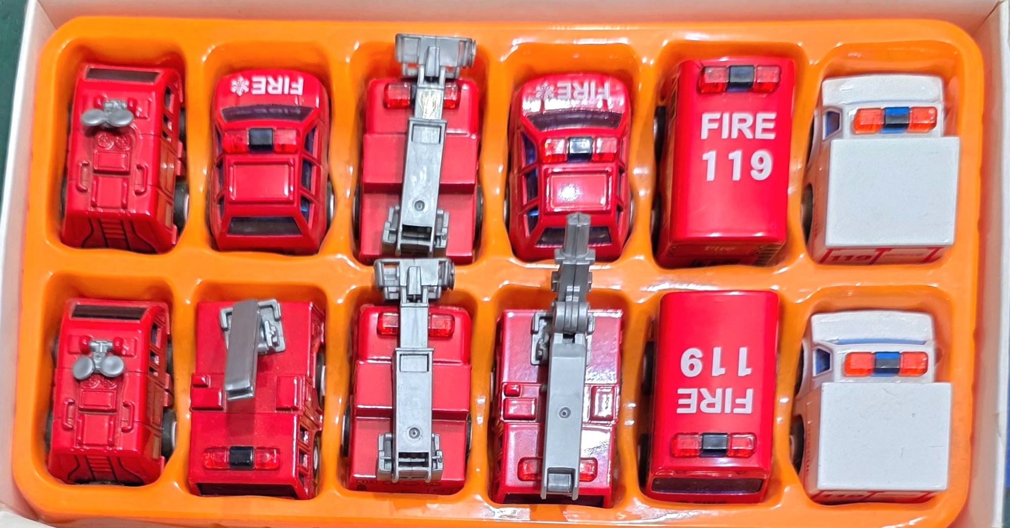Picture of Children Brain Development Toys Realistic Alloy Fire Rescue Series Toy Car Flea Market