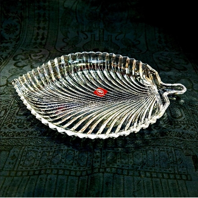 Picture of Plastic Crystal Leaf Shape tray For Decoration And Kitchenware  (Small Size)